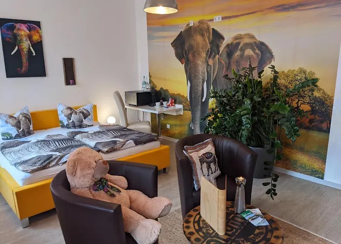 ゲストハウス Cafe & Mehr