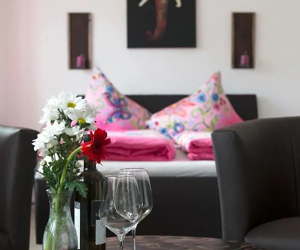 ゲストハウス Cafe & Mehr