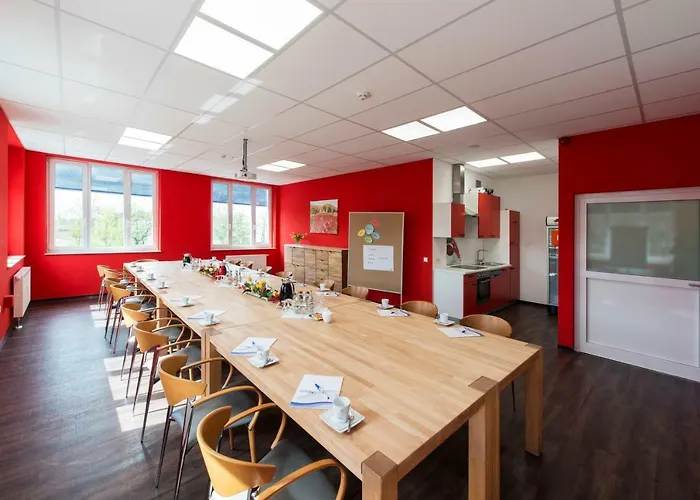 Cafe & Mehr Casa de hóspedes 4*